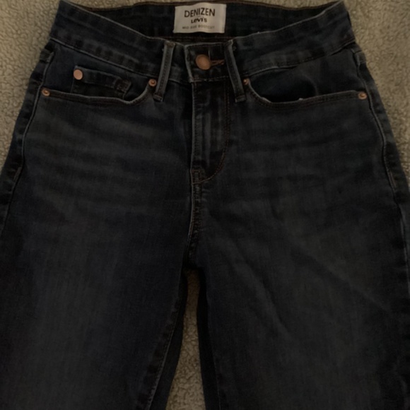 Levi’s DENIZEN Mid-Rise Bootcut Dark Wash - Like New - Picture 6 of 6